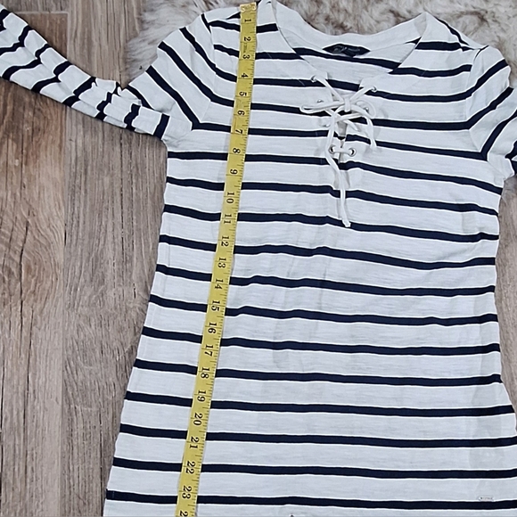 Tommy Hilfiger navy & ivory striped lace up pullover sz S/P #1447 - Picture 9 of 9